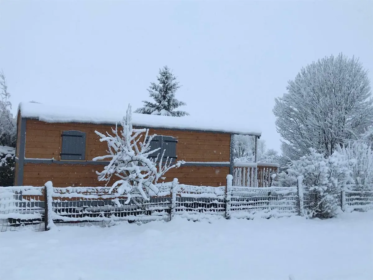 La Roulotte Au Fond Du Pre Hotel Coltines 0*,  France