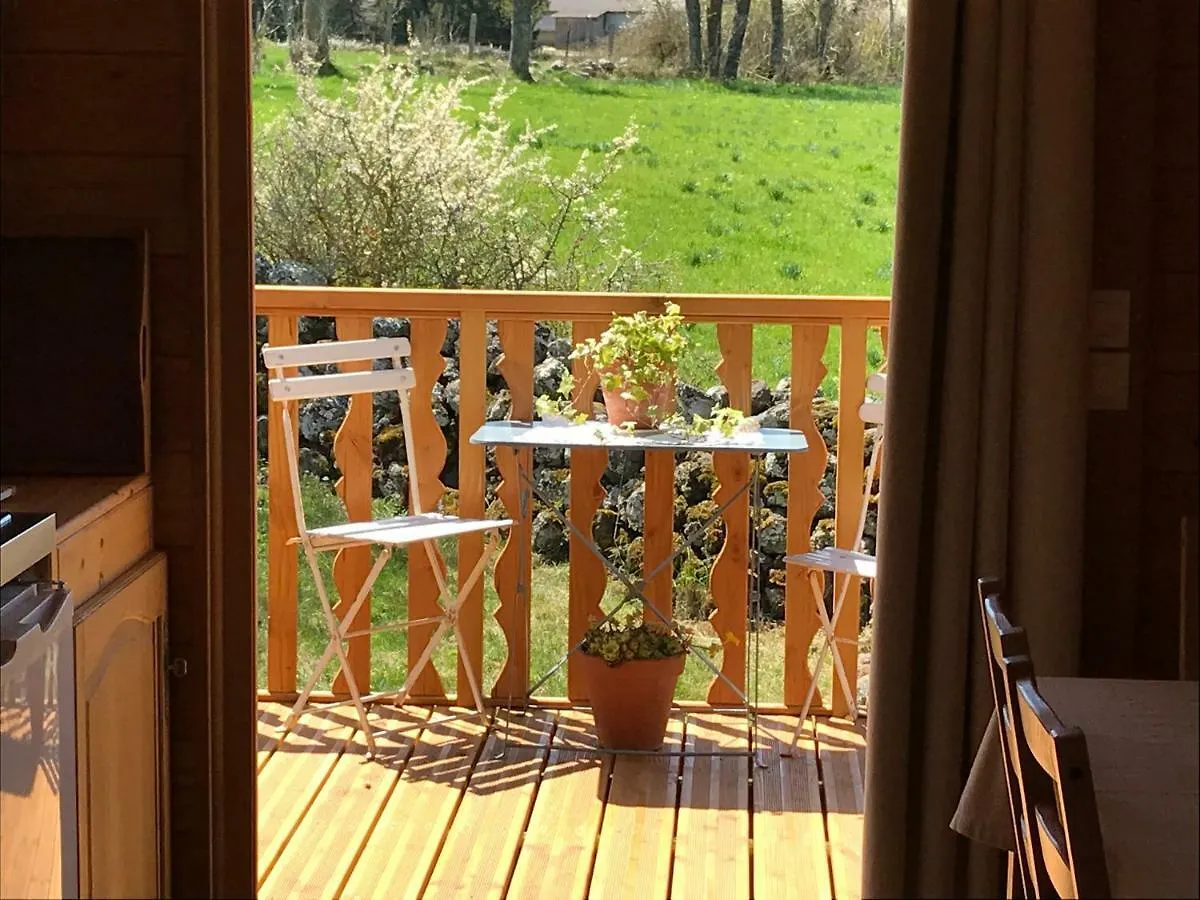 Penzion Hotel La Roulotte Au Fond Du Pre Coltines